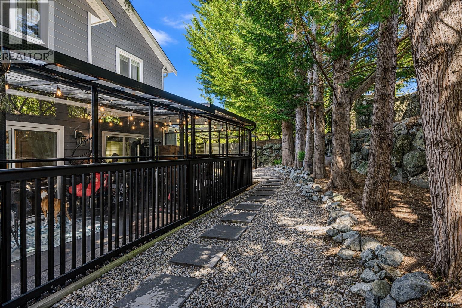 56 Stoneridge Dr - 39