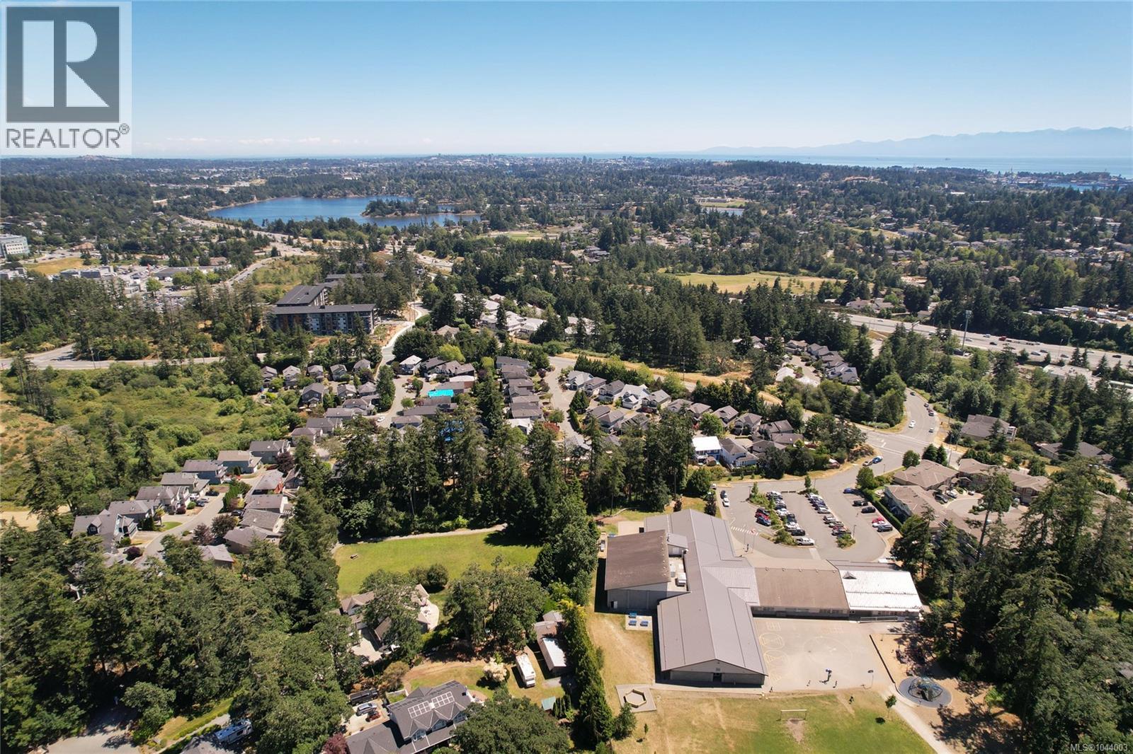 56 Stoneridge Dr - 42