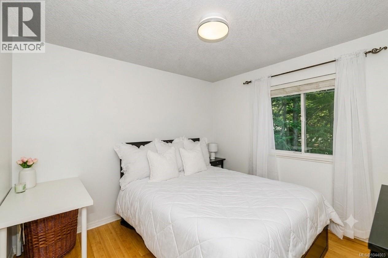 56 Stoneridge Dr - 25