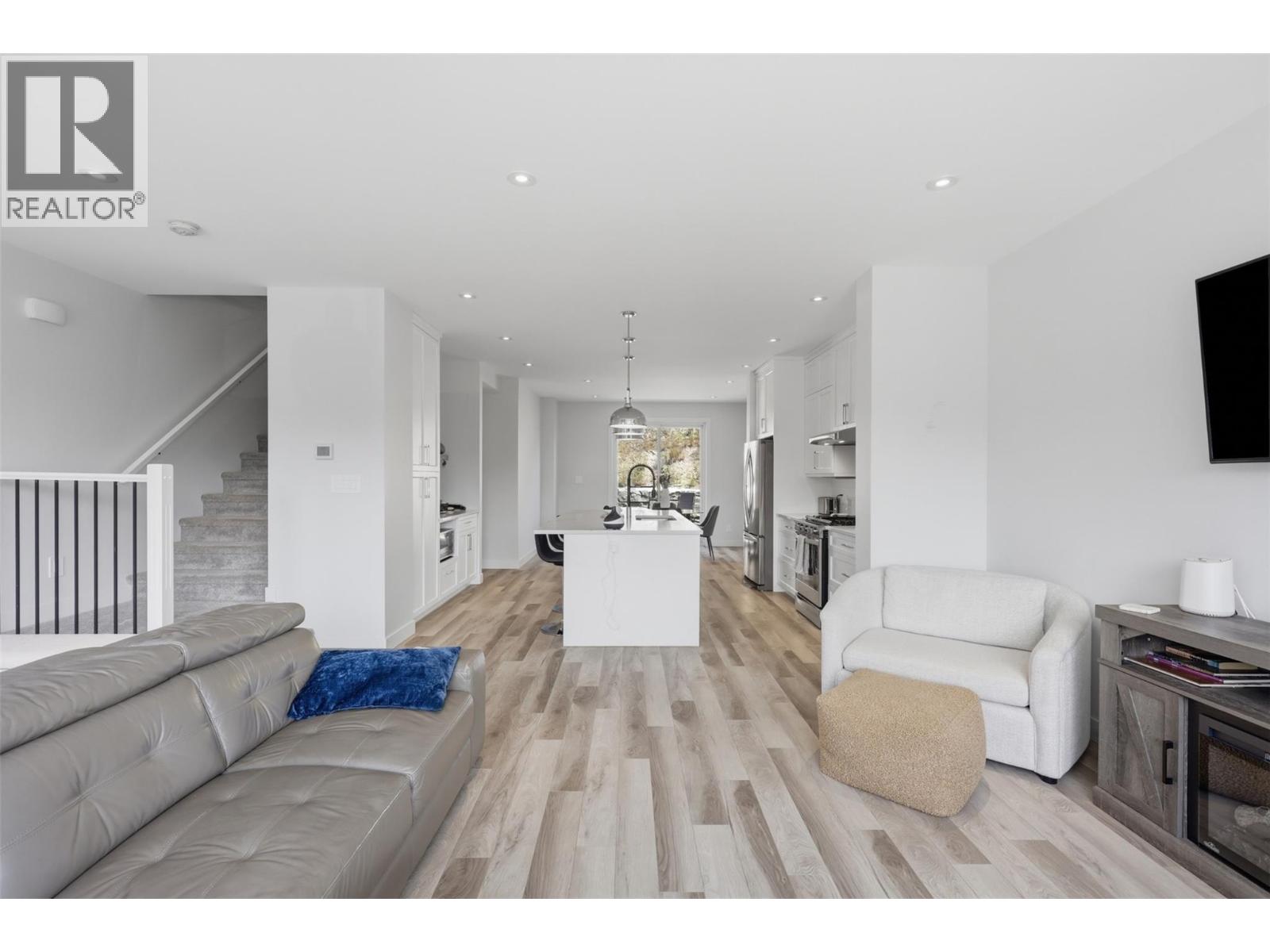 115 River Gate Drive - Image 16