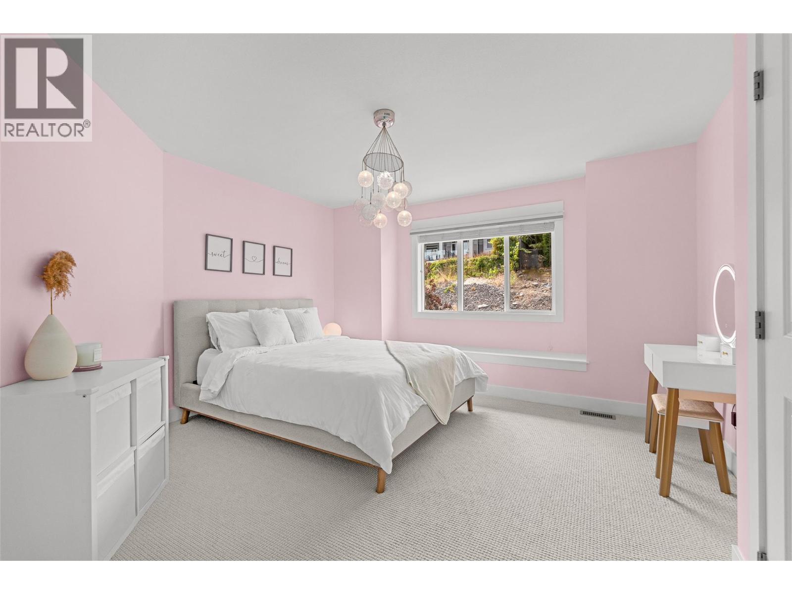 453 Lakepointe Drive - 33