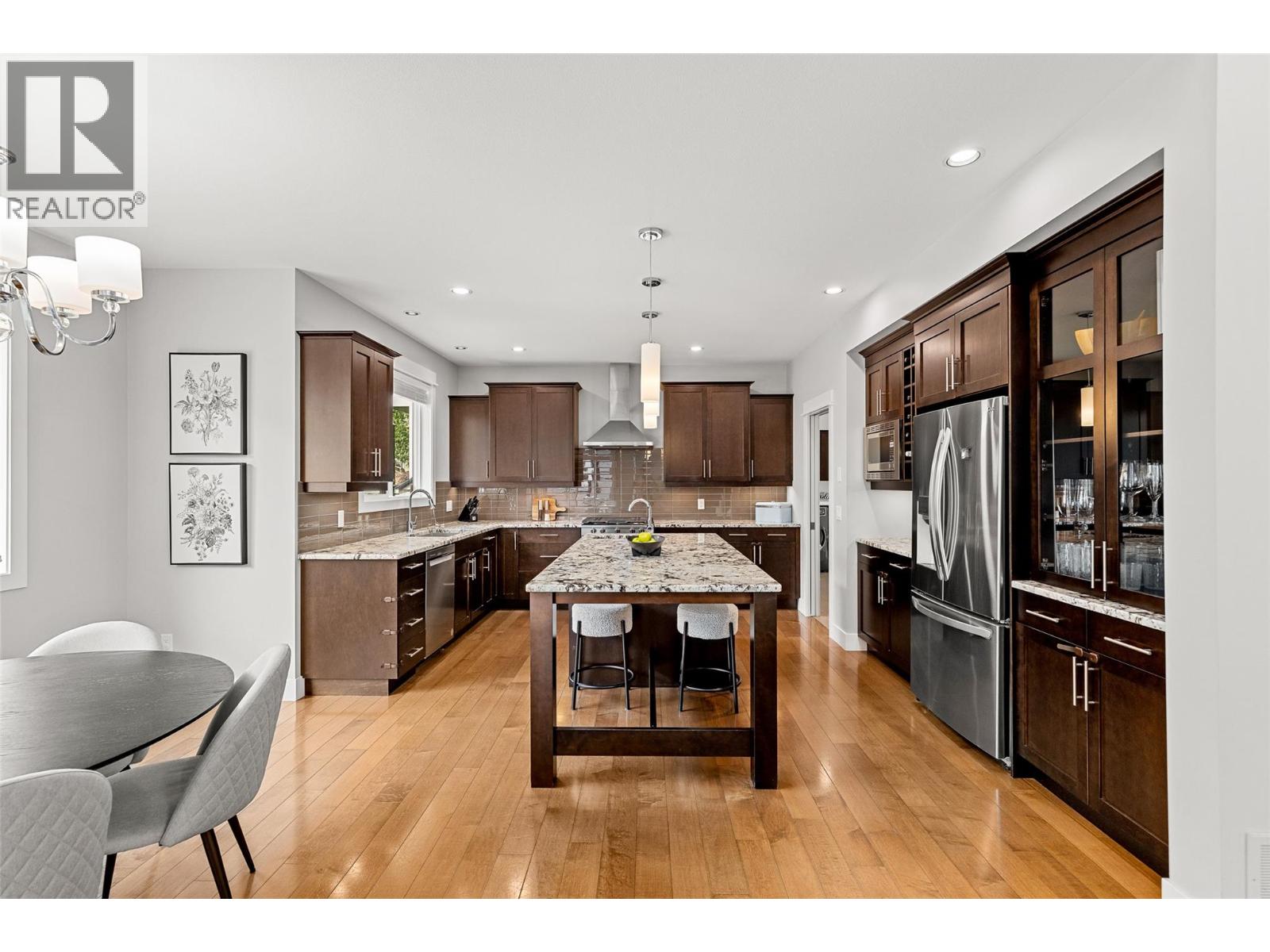 453 Lakepointe Drive - 9