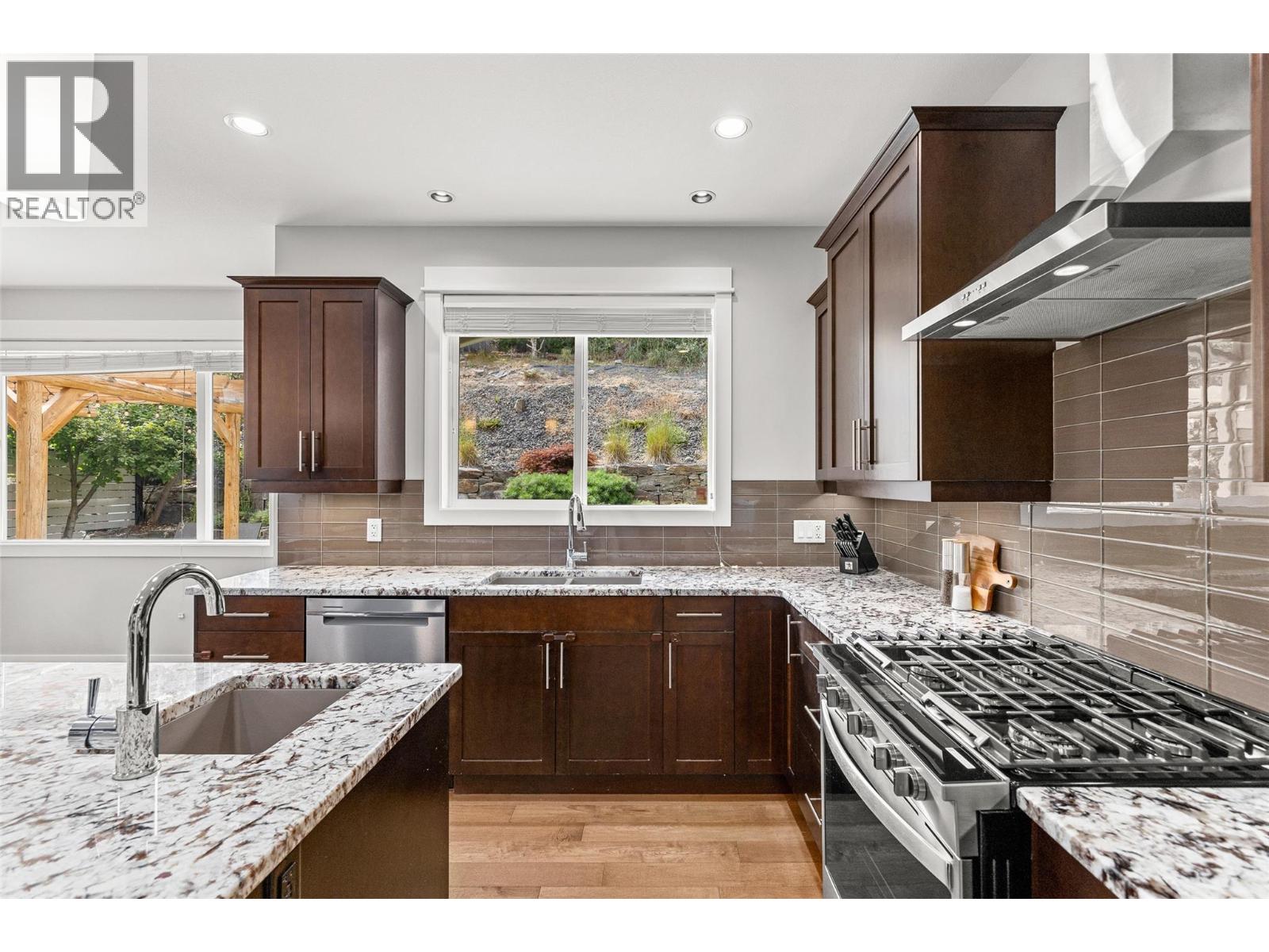 453 Lakepointe Drive - 11