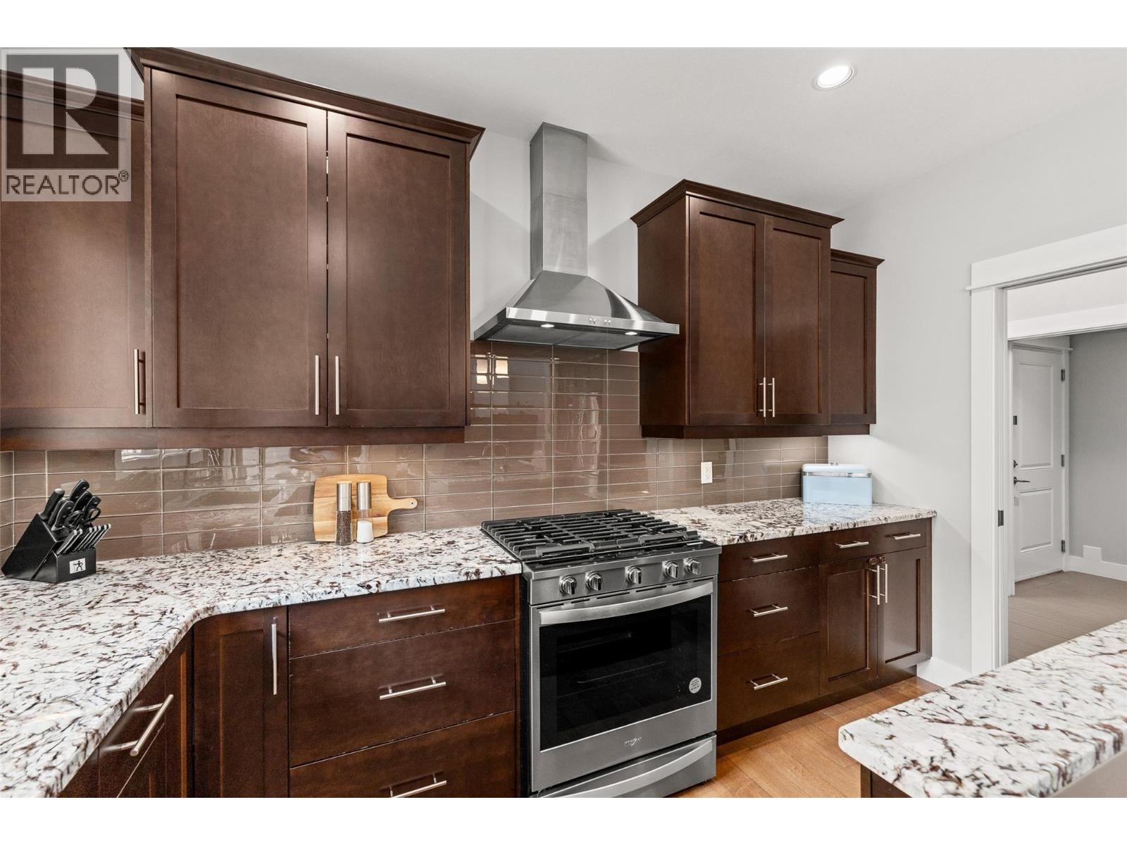 453 Lakepointe Drive - 10
