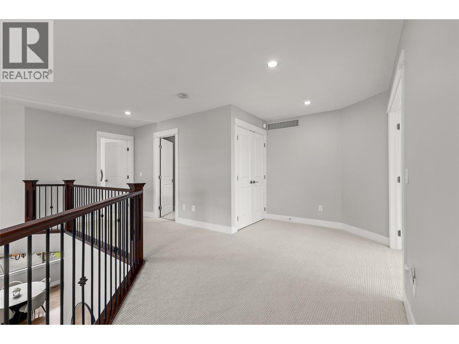 453 Lakepointe Drive - 23