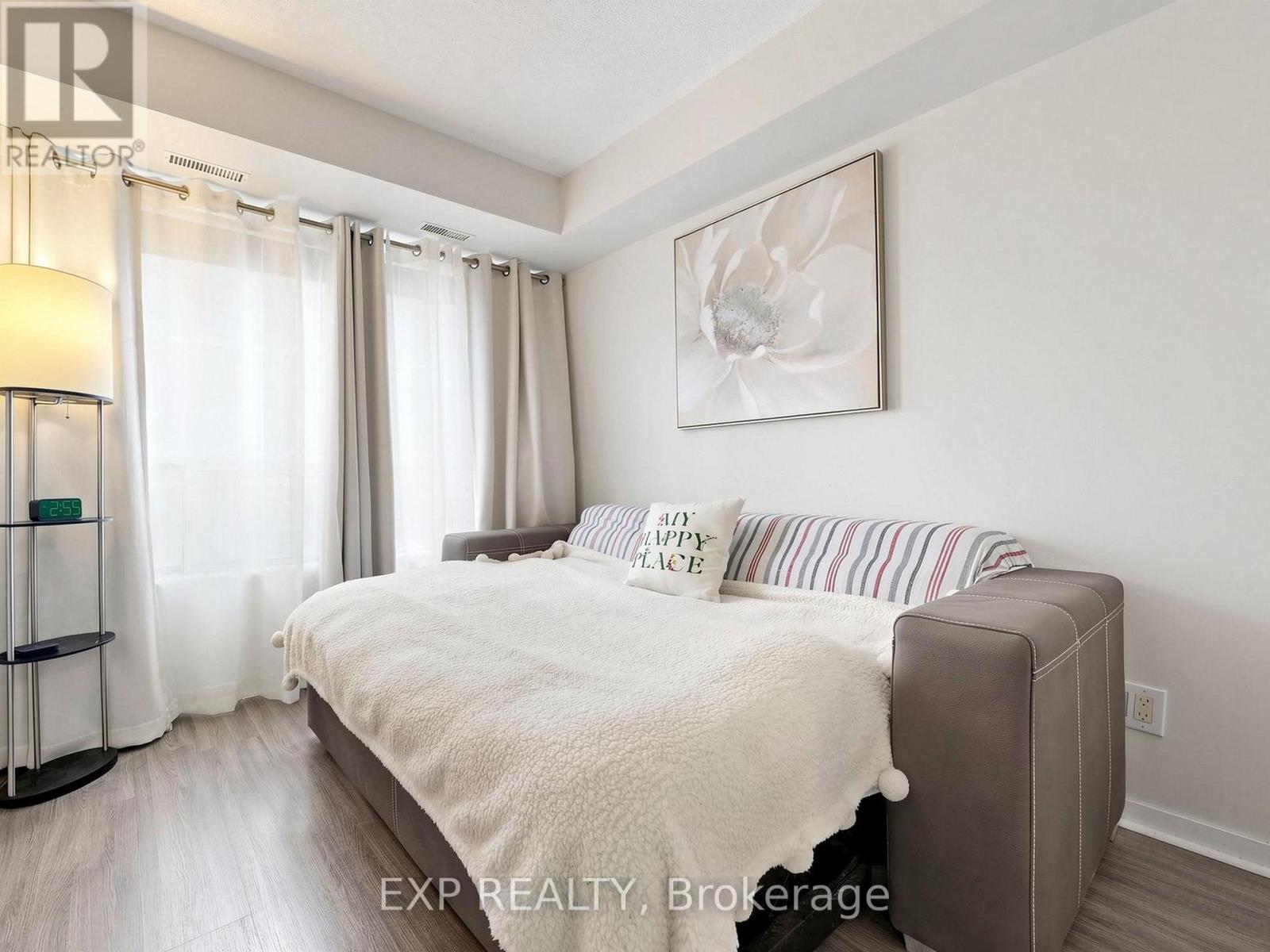 #302 801 SHEPPARD AVENUE W - 12