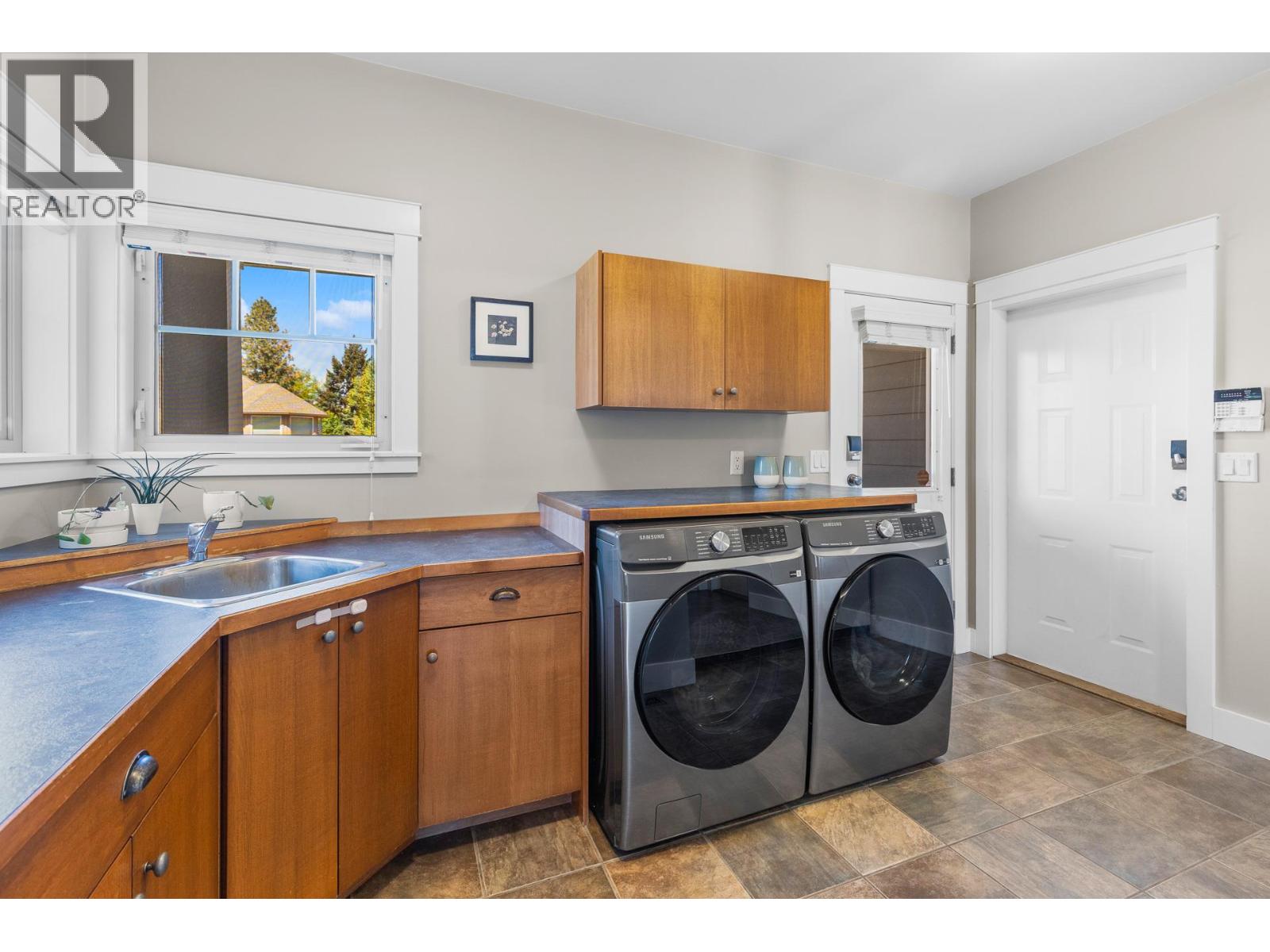 1717 Canyon View Court - 38