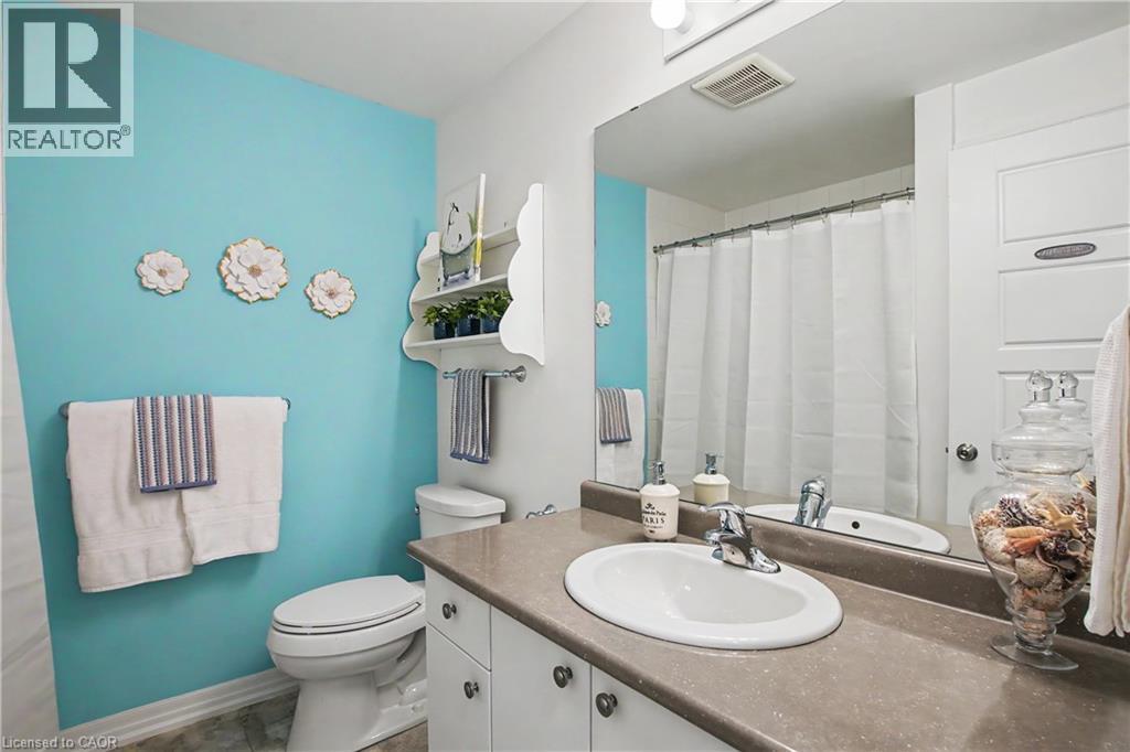 #4 290 W BARTON Street W - Image 12