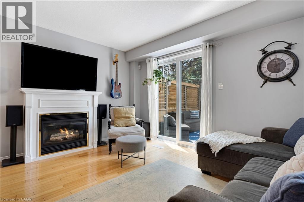 87 MARSTON Crescent - 17