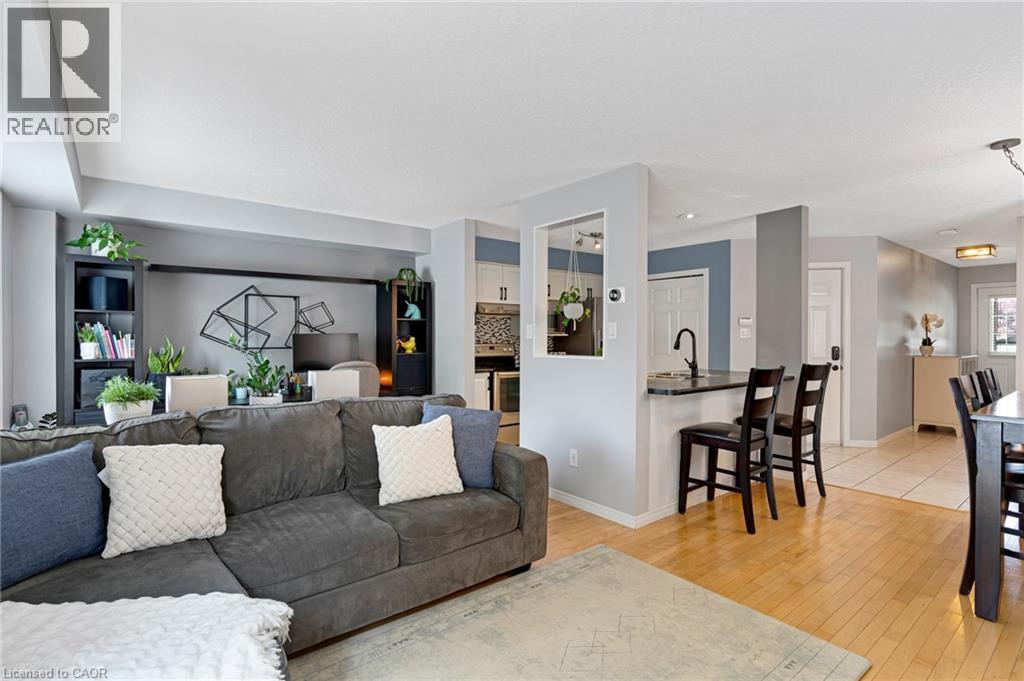 87 MARSTON Crescent - 18