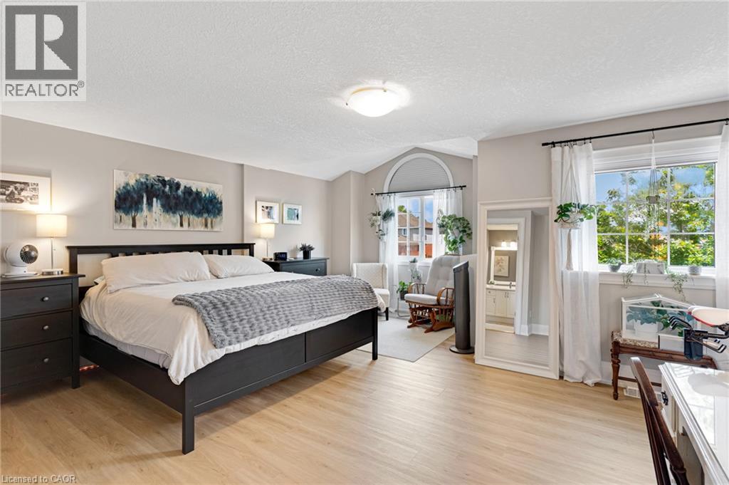 87 MARSTON Crescent - 25