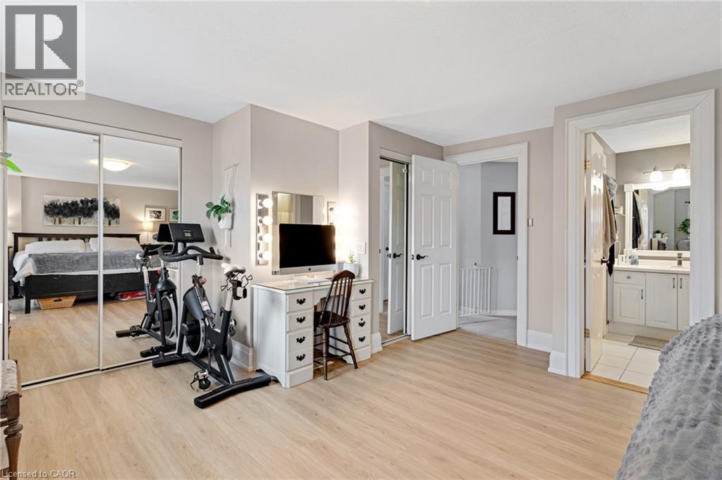 87 MARSTON Crescent - 28