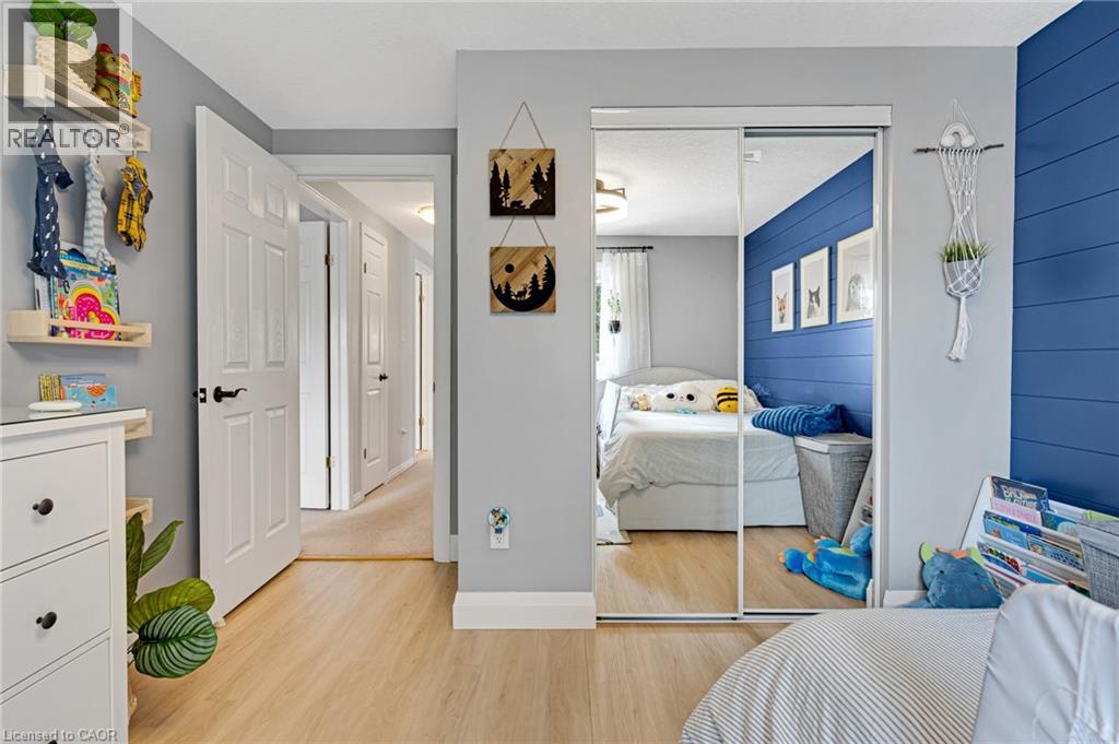 87 MARSTON Crescent - 34
