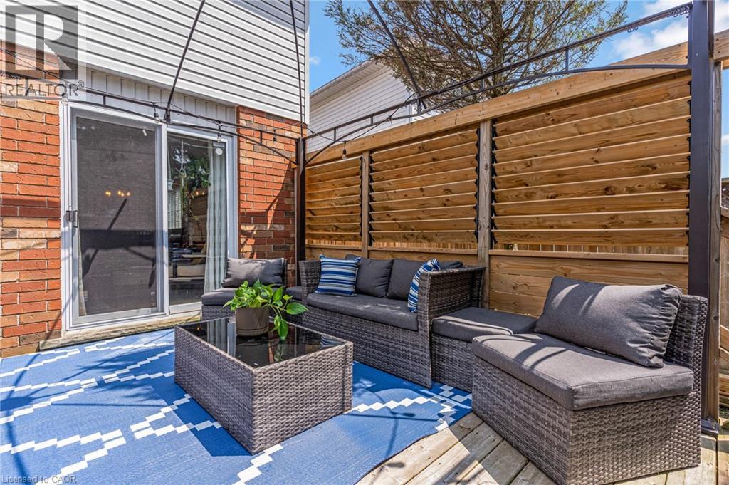 87 MARSTON Crescent - 40