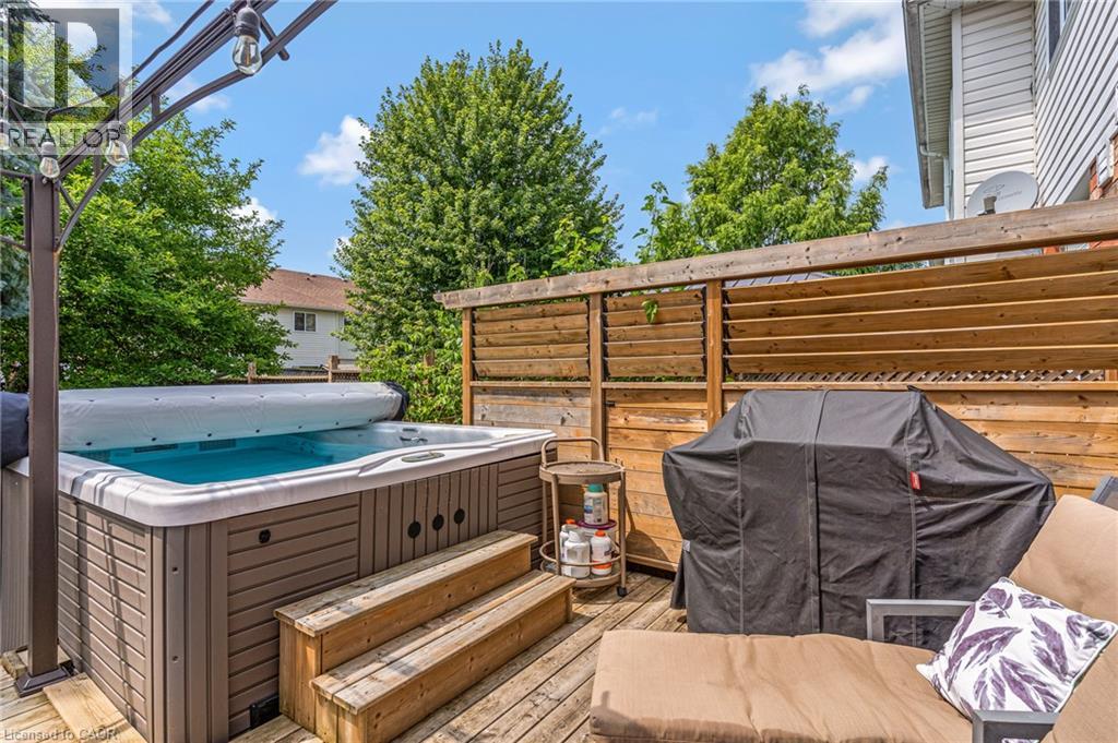 87 MARSTON Crescent - 42