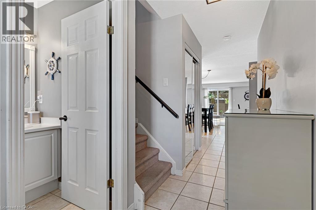 87 MARSTON Crescent - 6