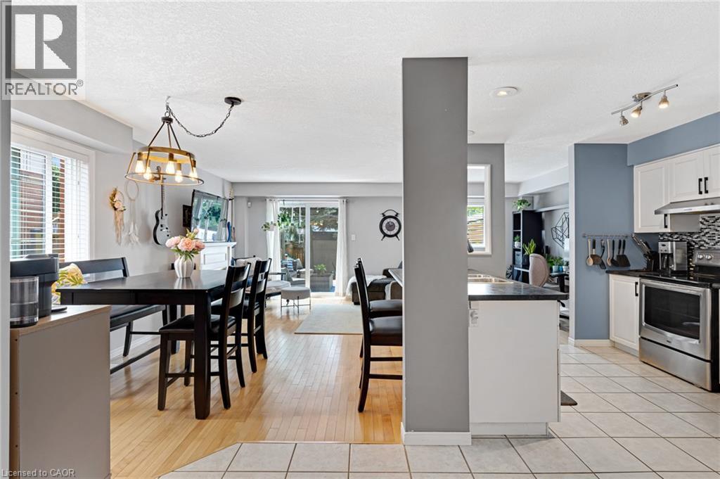 87 MARSTON Crescent - 8