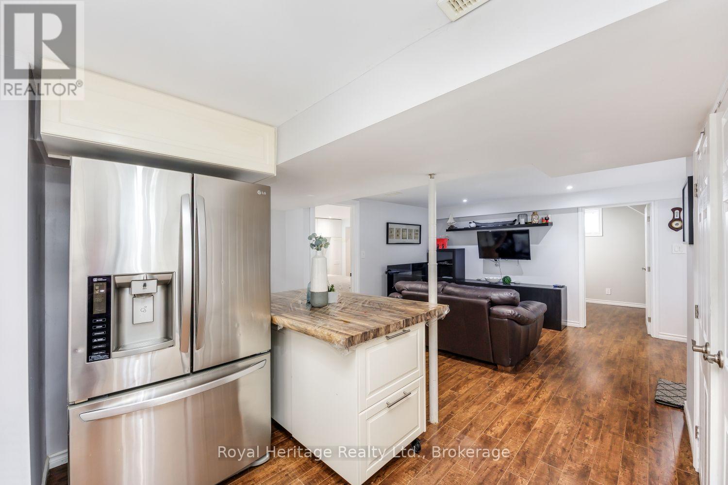 251 ELIZABETH STREET - Image 14