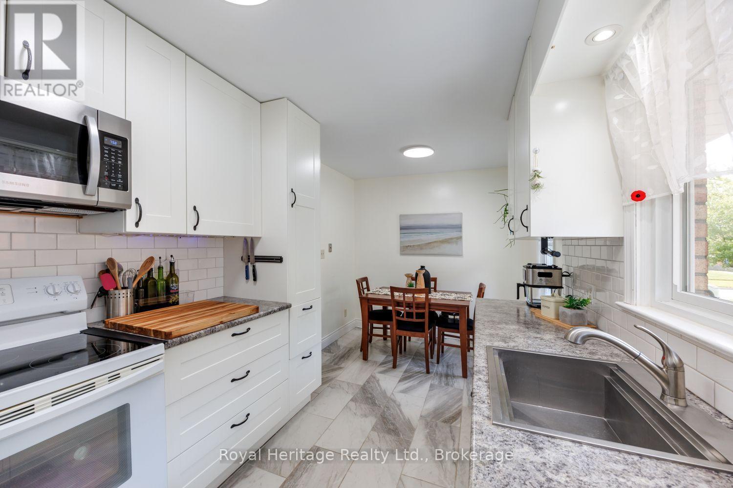 251 ELIZABETH STREET - Image 6