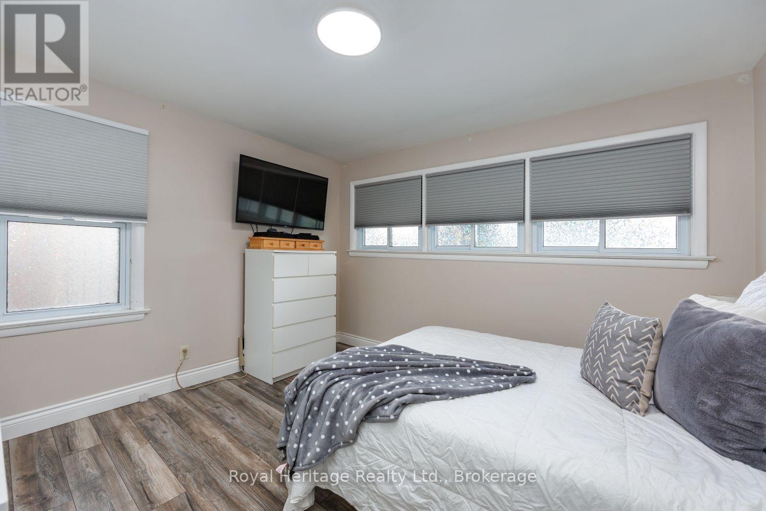 251 ELIZABETH STREET - Image 8