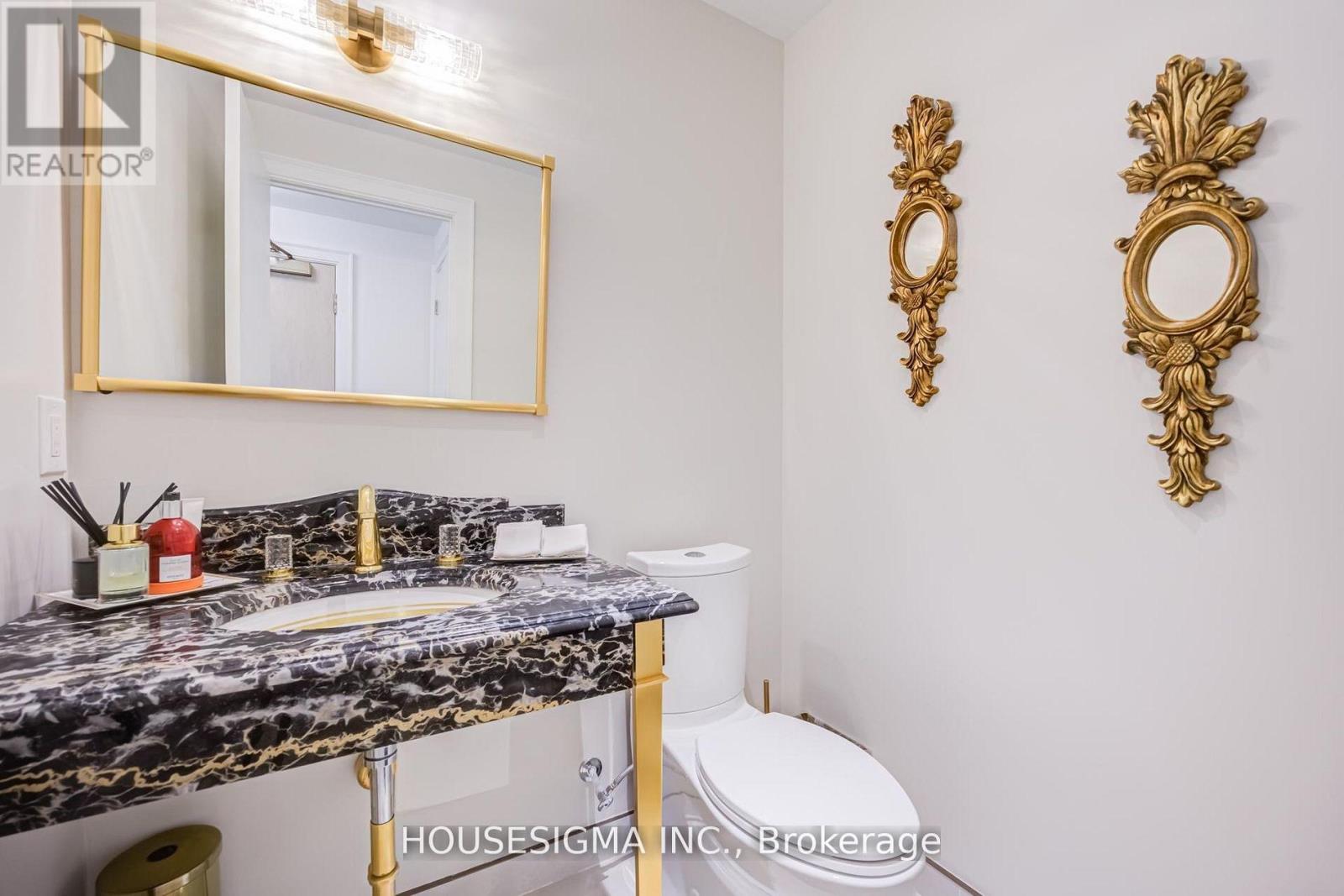 #406 1 STRATHGOWAN AVENUE - 26