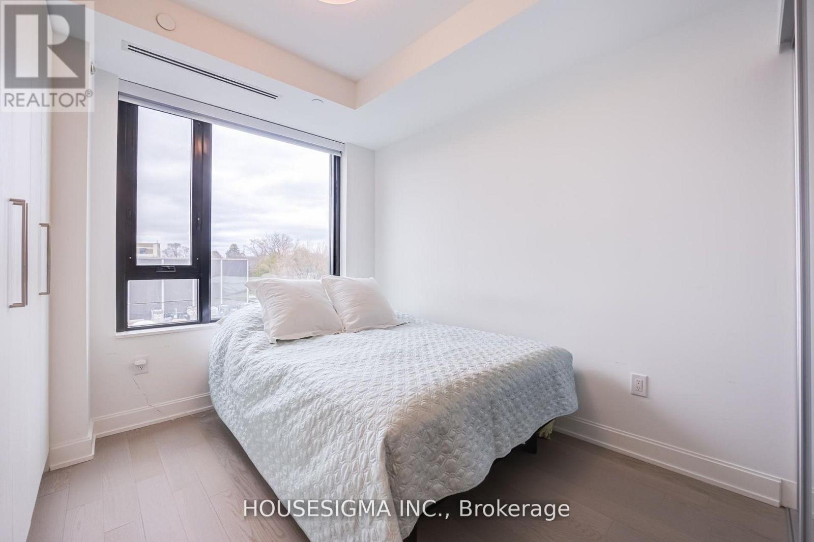 #406 1 STRATHGOWAN AVENUE - 28