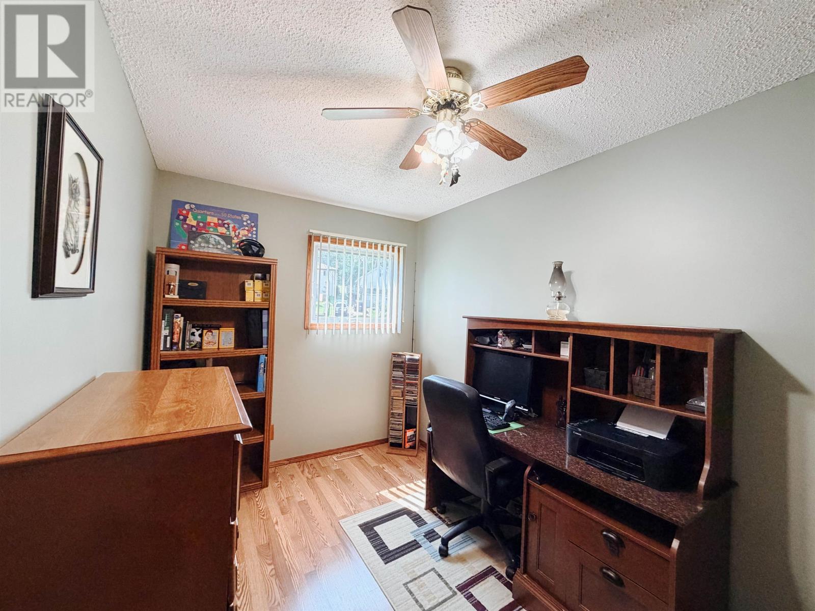 917 Valley Drive - Image 22
