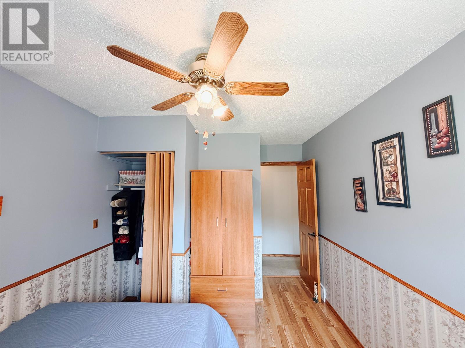 917 Valley Drive - Image 24
