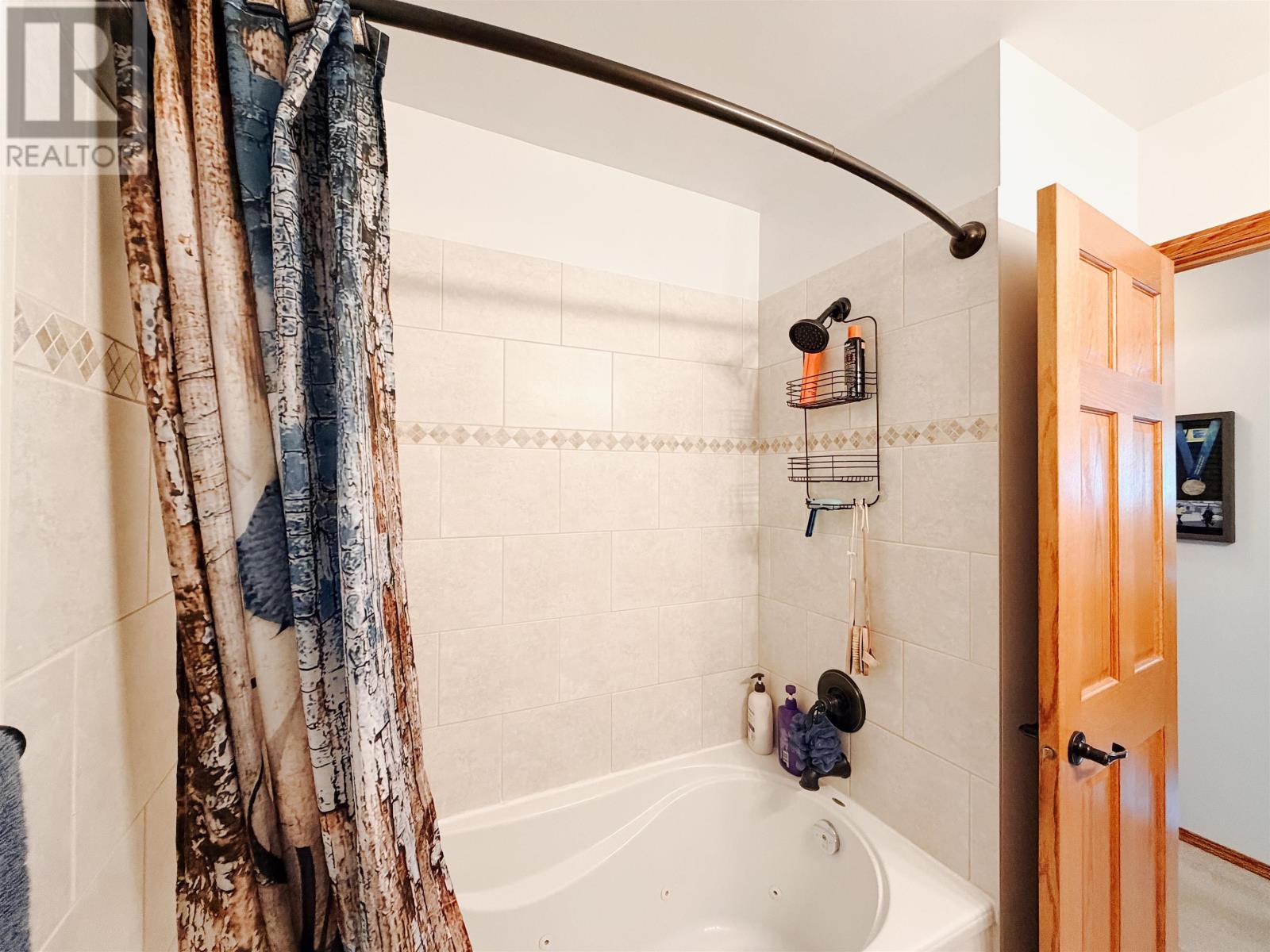917 Valley Drive - Image 25
