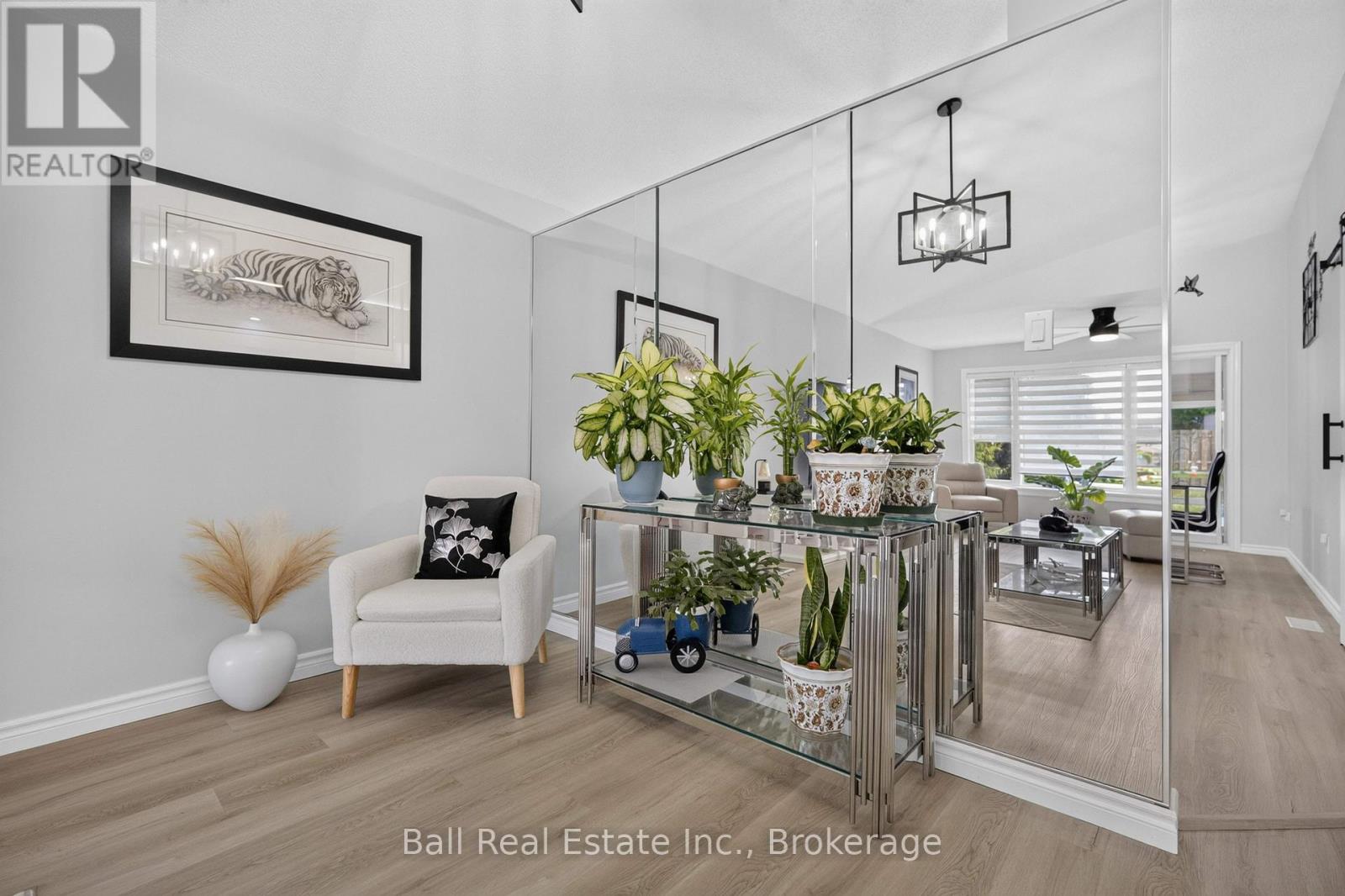 18 RUSSELL HILL ROAD - Image 12