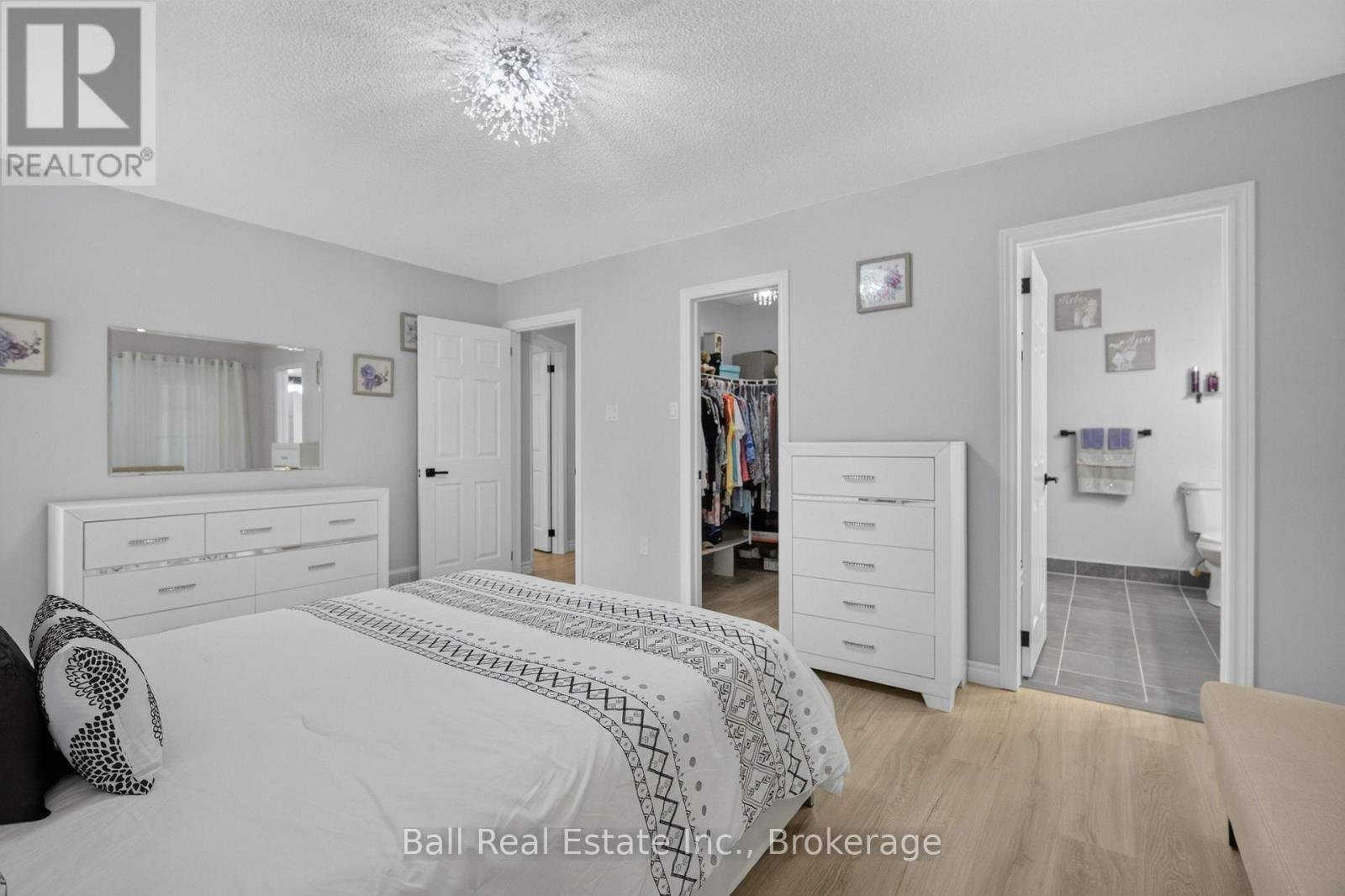 18 RUSSELL HILL ROAD - Image 21