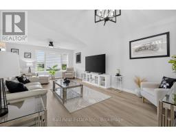 Bedroom 3 - 18 Russell Hill Road, Kawartha Lakes, ON K0M1A0 Photo 9