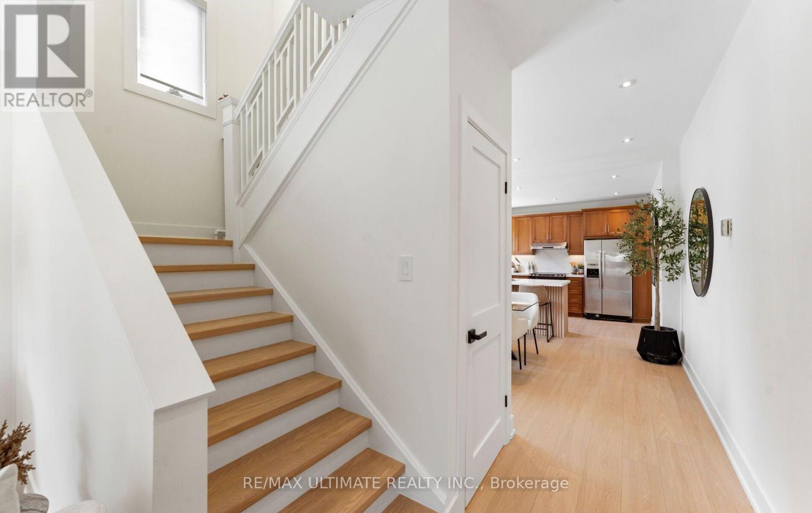 906 LOGAN AVENUE - 11