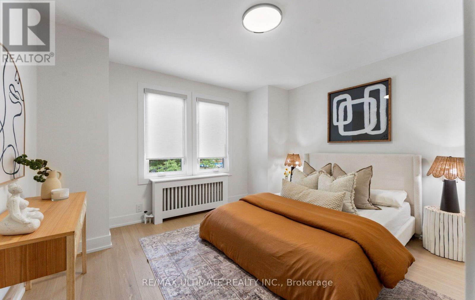 906 LOGAN AVENUE - 20