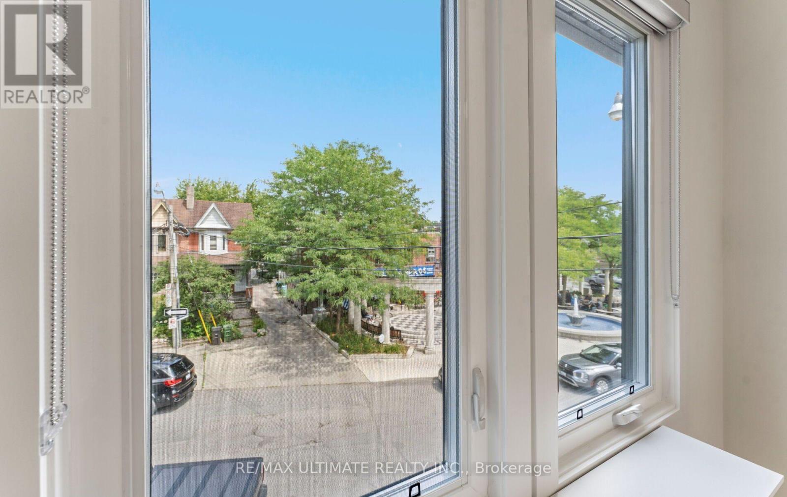 906 LOGAN AVENUE - 26