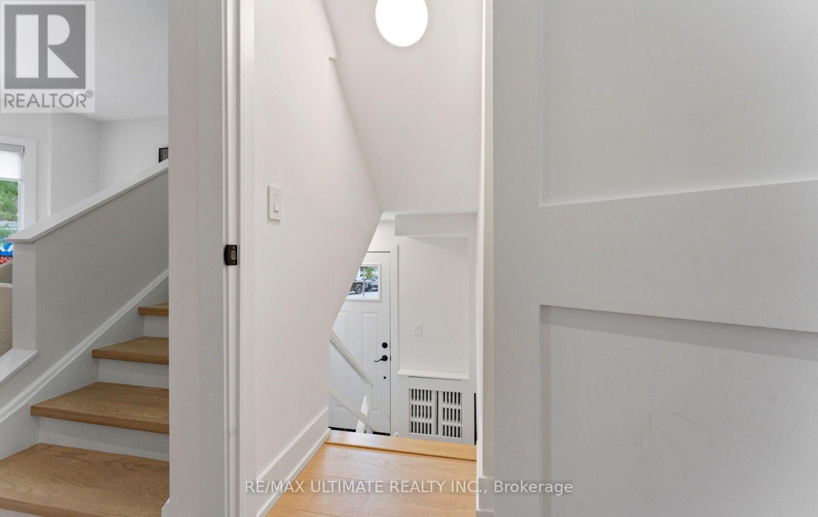 906 LOGAN AVENUE - 27