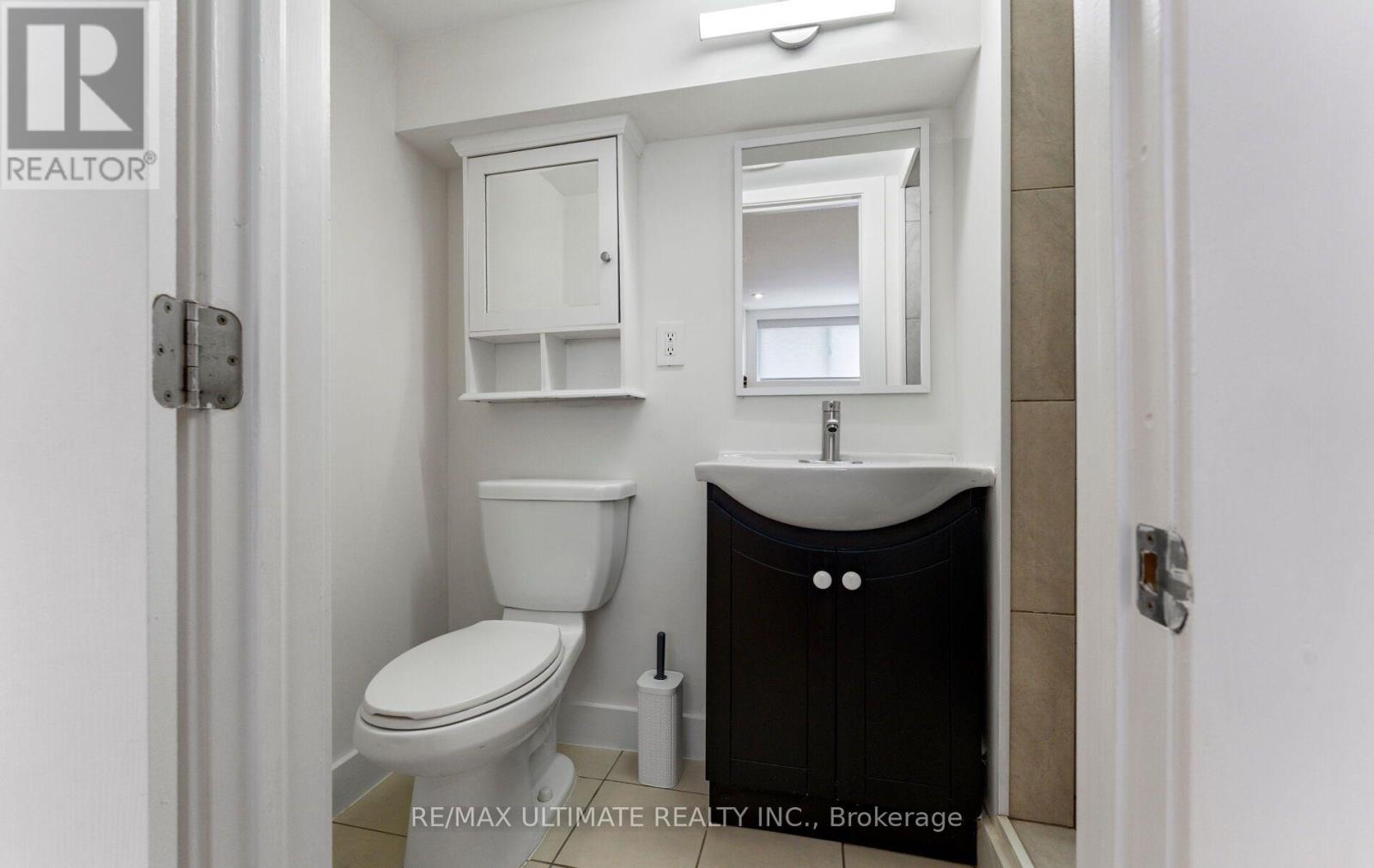 906 LOGAN AVENUE - 34