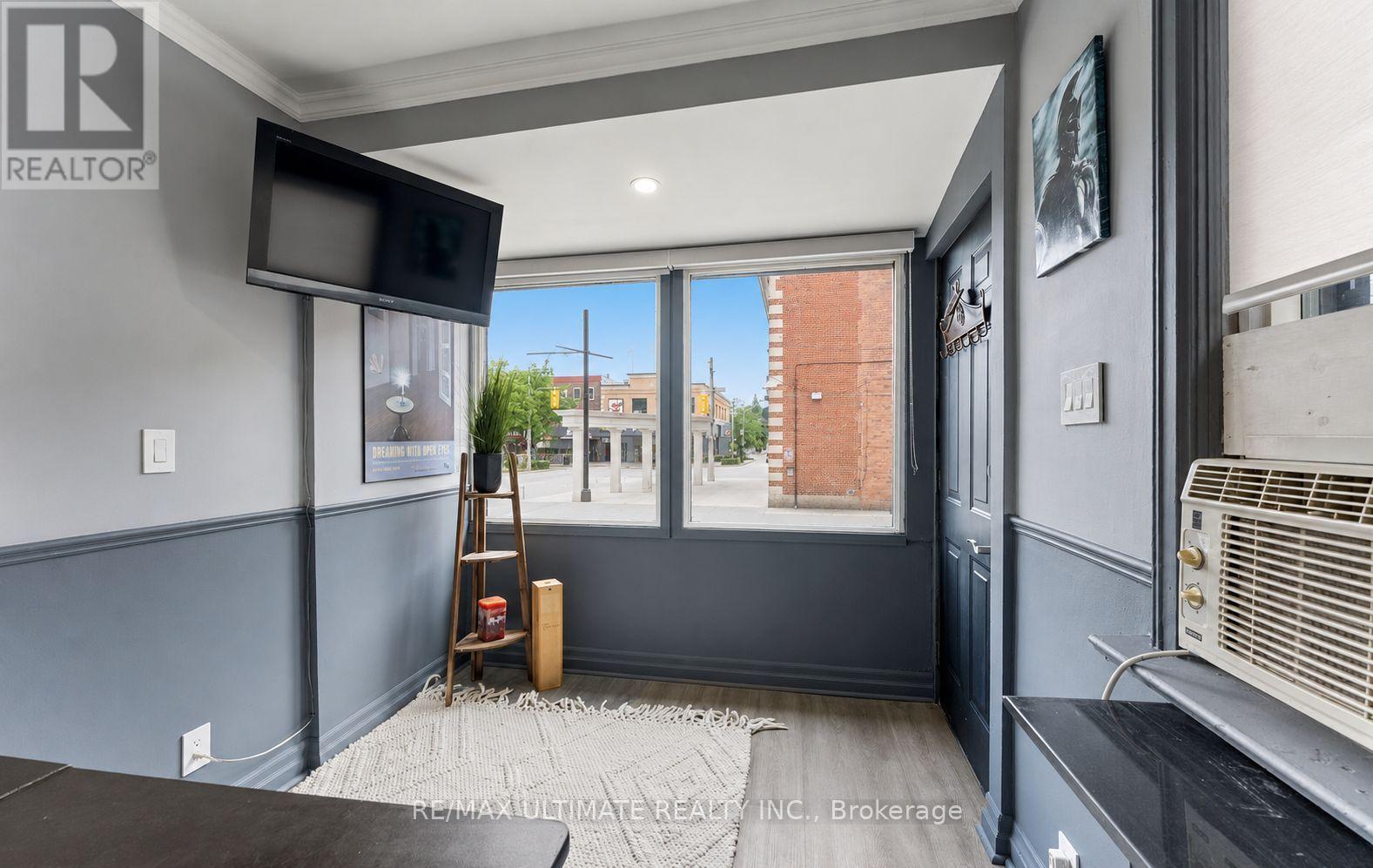 906 LOGAN AVENUE - Image 45