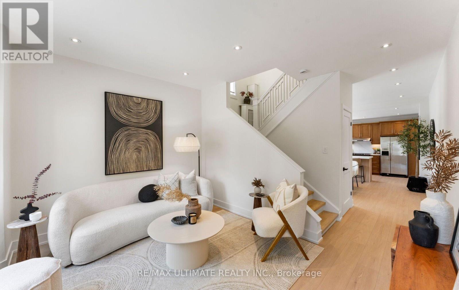 906 LOGAN AVENUE - Image 7