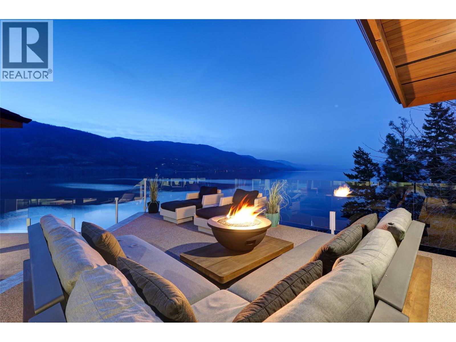  2100 Dewdney Road, Kelowna
