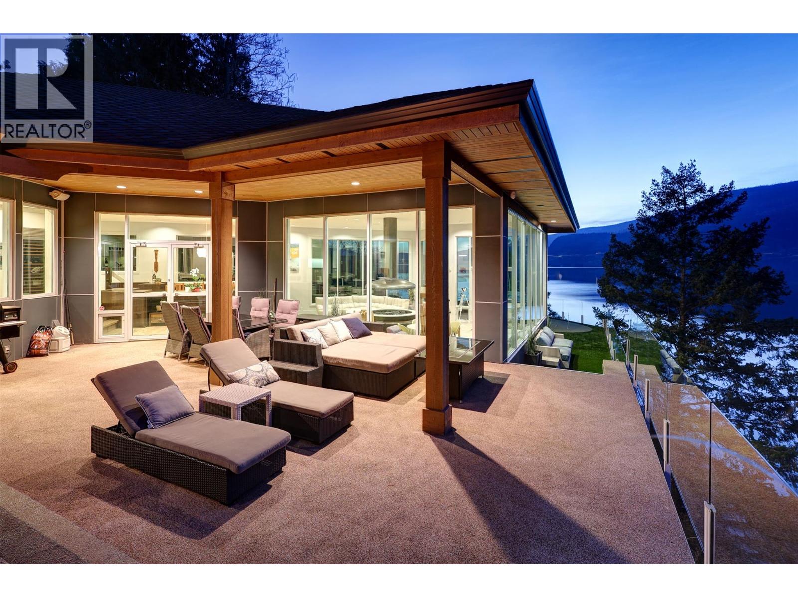  2100 Dewdney Road, Kelowna