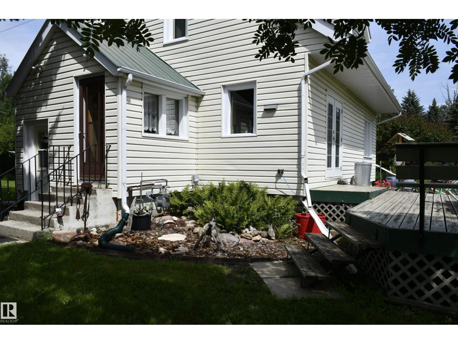 49074 RGE RD 241 - 23