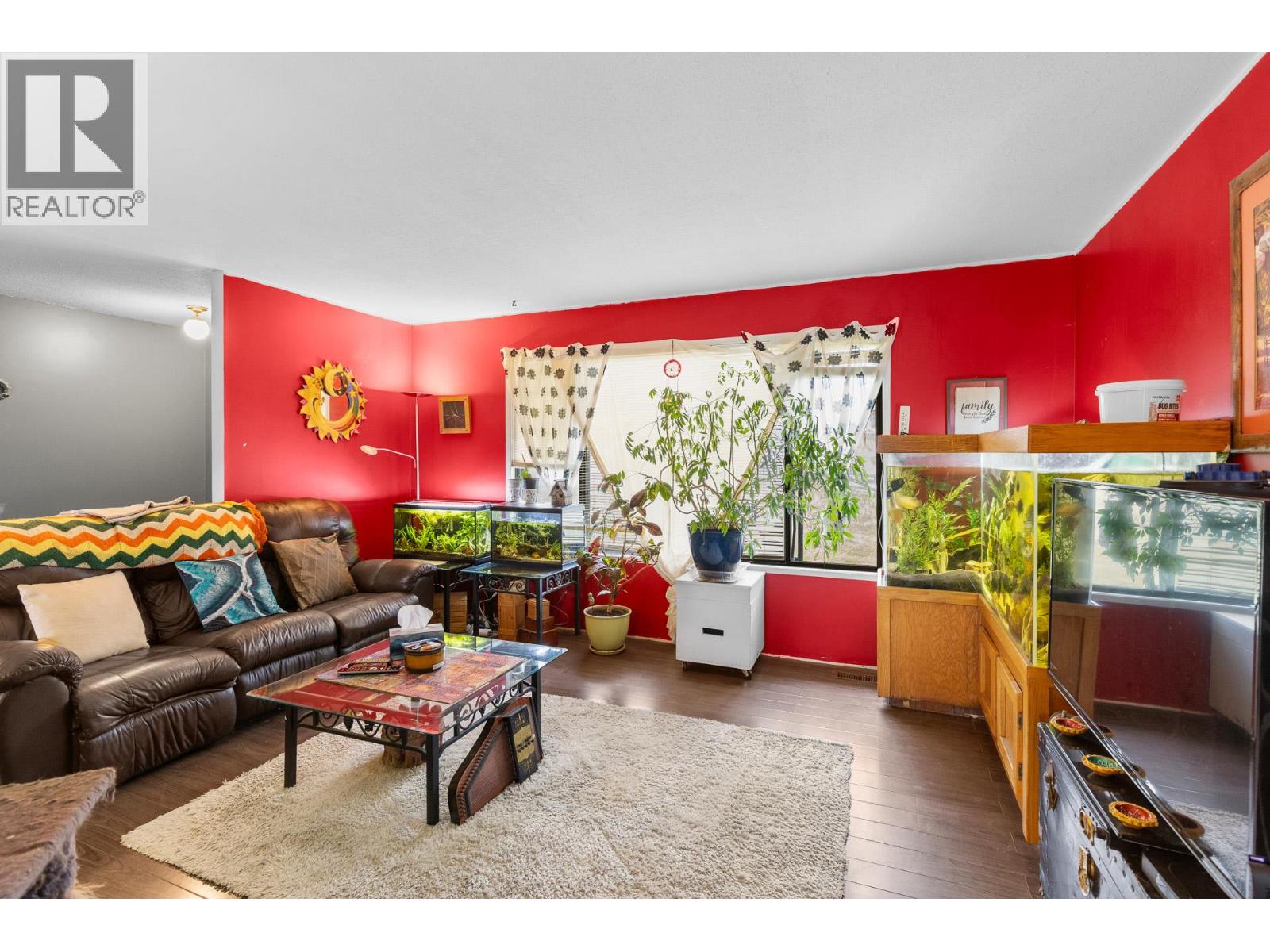 3260 Coyote Crescent - 5