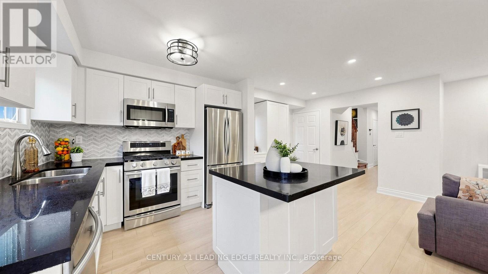 209 KELSO CRESCENT - 15