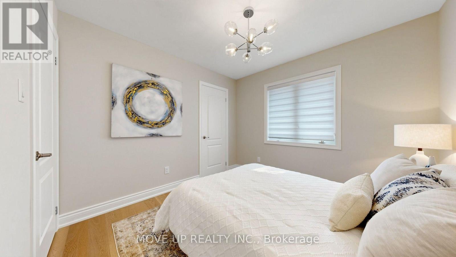 35 LAUDERDALE DRIVE - 29