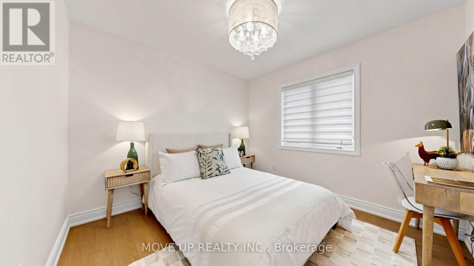 35 LAUDERDALE DRIVE - 30