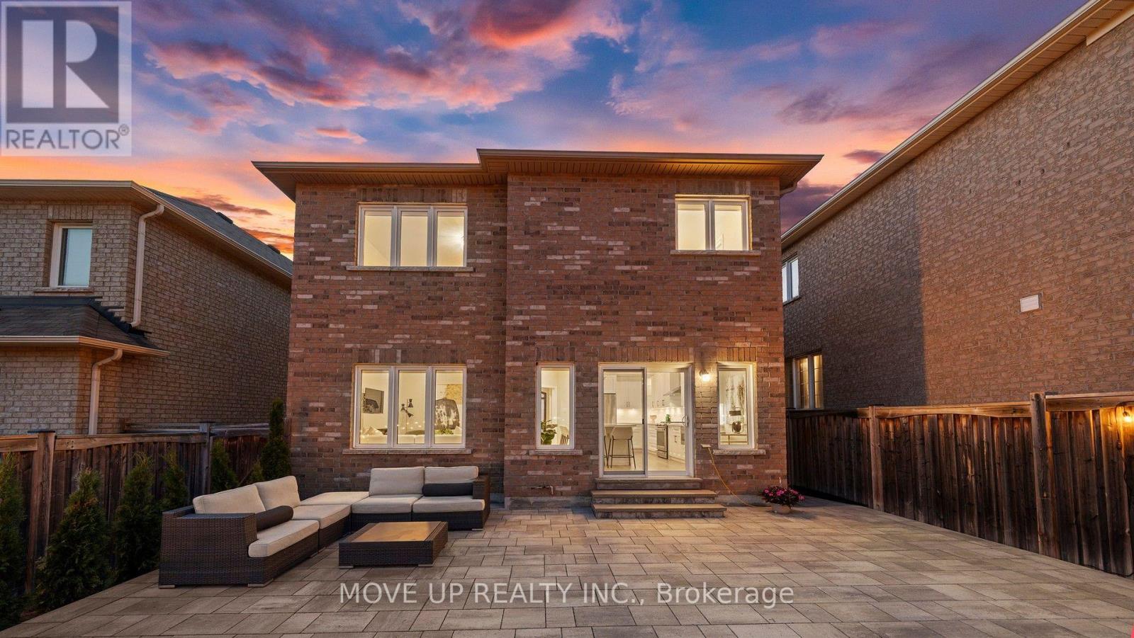 35 LAUDERDALE DRIVE - 47