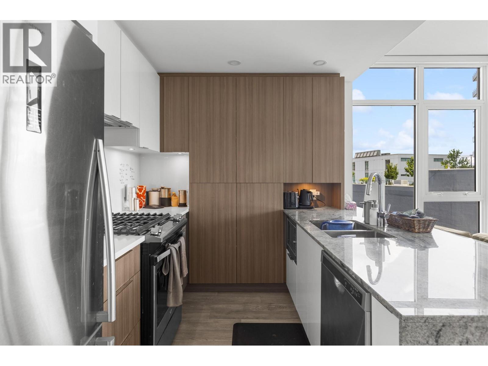 #405 1151 Sunset Drive - 22