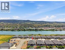 4pc Ensuite bath - 641 Shuswap Road E Unit# 327, Kamloops, BC V2H0E2 Photo 6