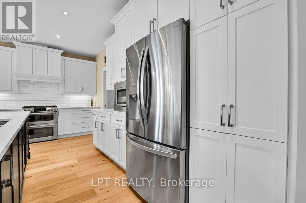608 ROBERT HILL STREET - Image 17